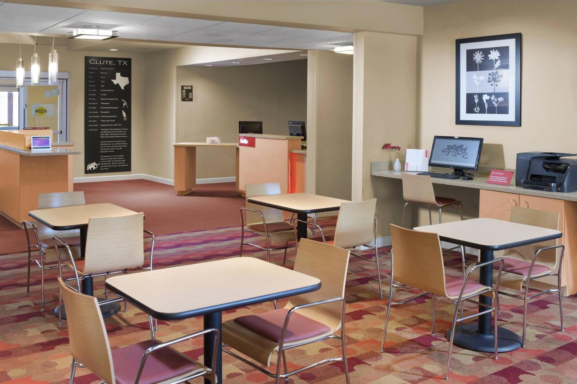 Towneplace Suites By Marriott Lake Jackson Clute Zewnętrze zdjęcie