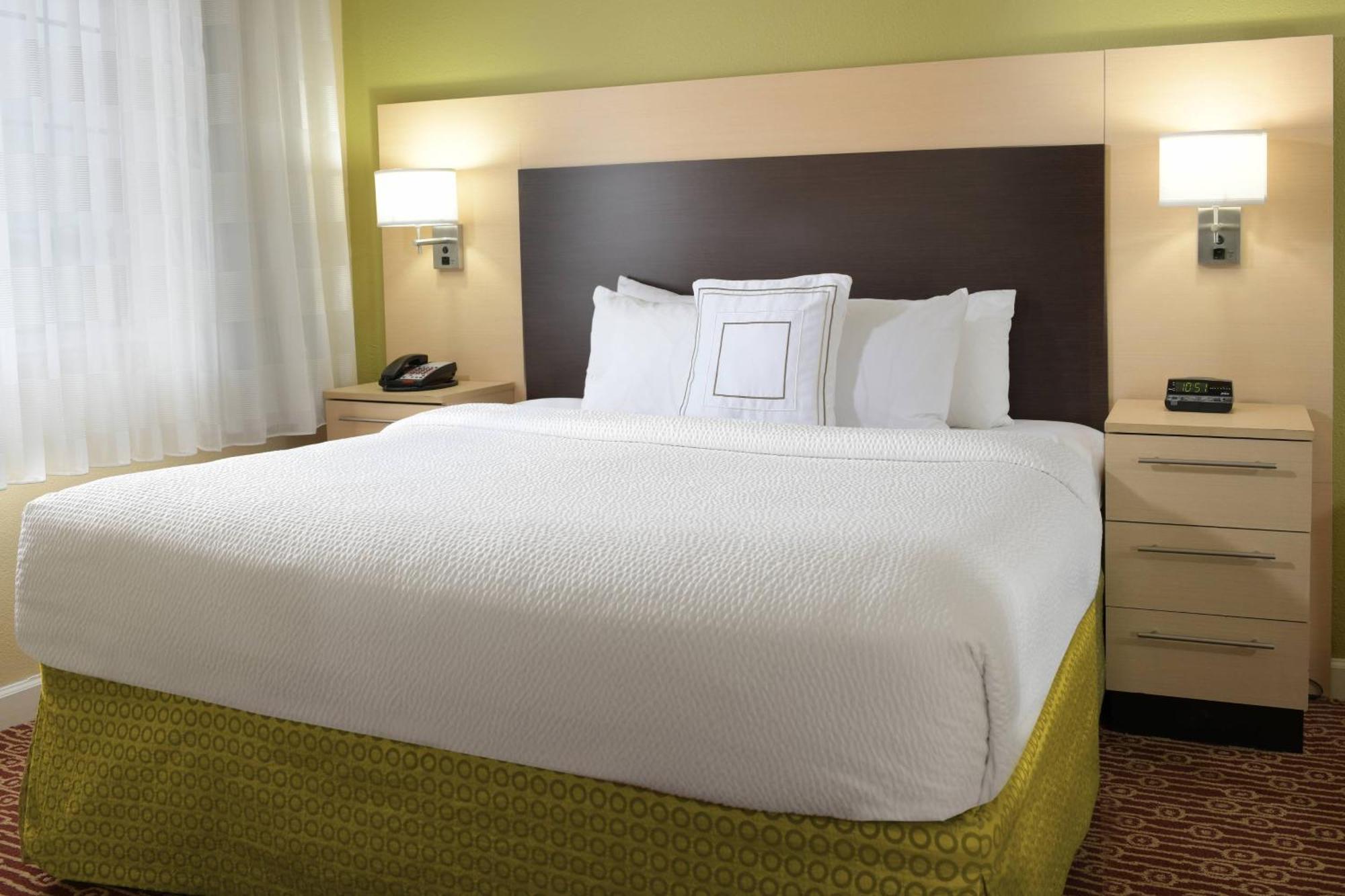 Towneplace Suites By Marriott Lake Jackson Clute Zewnętrze zdjęcie